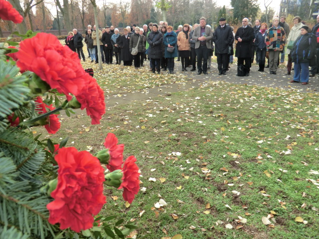 Besucher des entmiltitarisierten Volkstrauertages, Mannheim 18.11.12