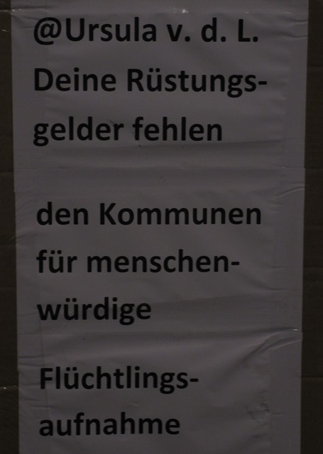 Rüstungsetat kürzen! Rüstungsetat kürzen!