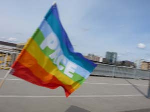 Pace-Fahne beim Ostermarsch Rhein-Neckar 2010