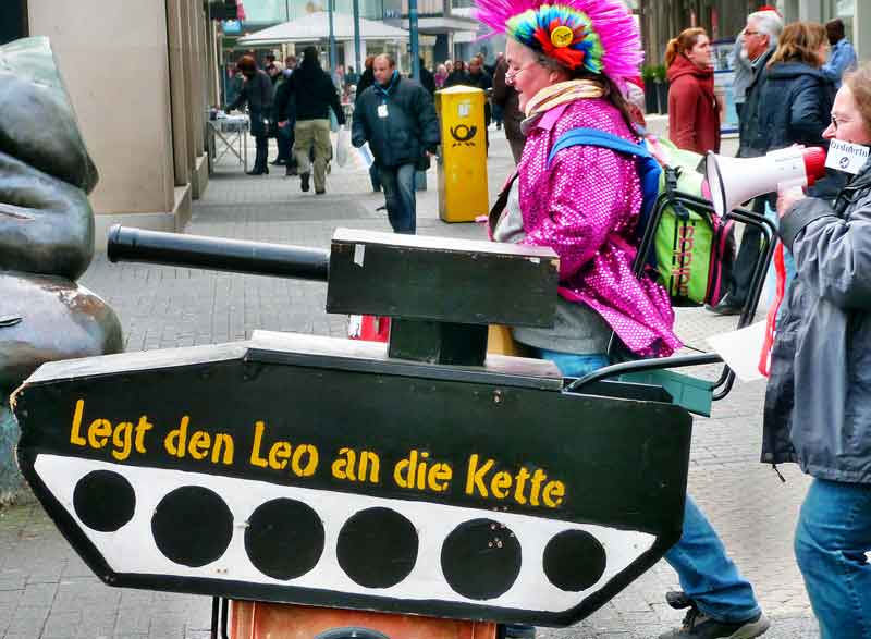 Anstatt Leopard-Panzer zu exportieren: Legt den Leo an die Kette